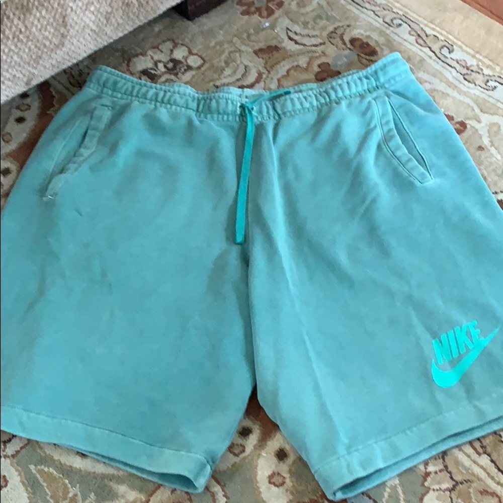 Nike shorts- men’s